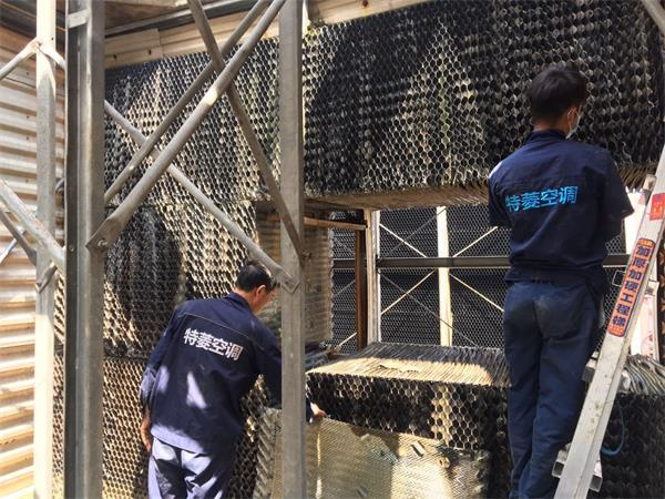 玻璃鋼冷卻塔是一種處理全過程中造成的廢熱的工業(yè)設(shè)備,玻璃鋼冷卻塔原理